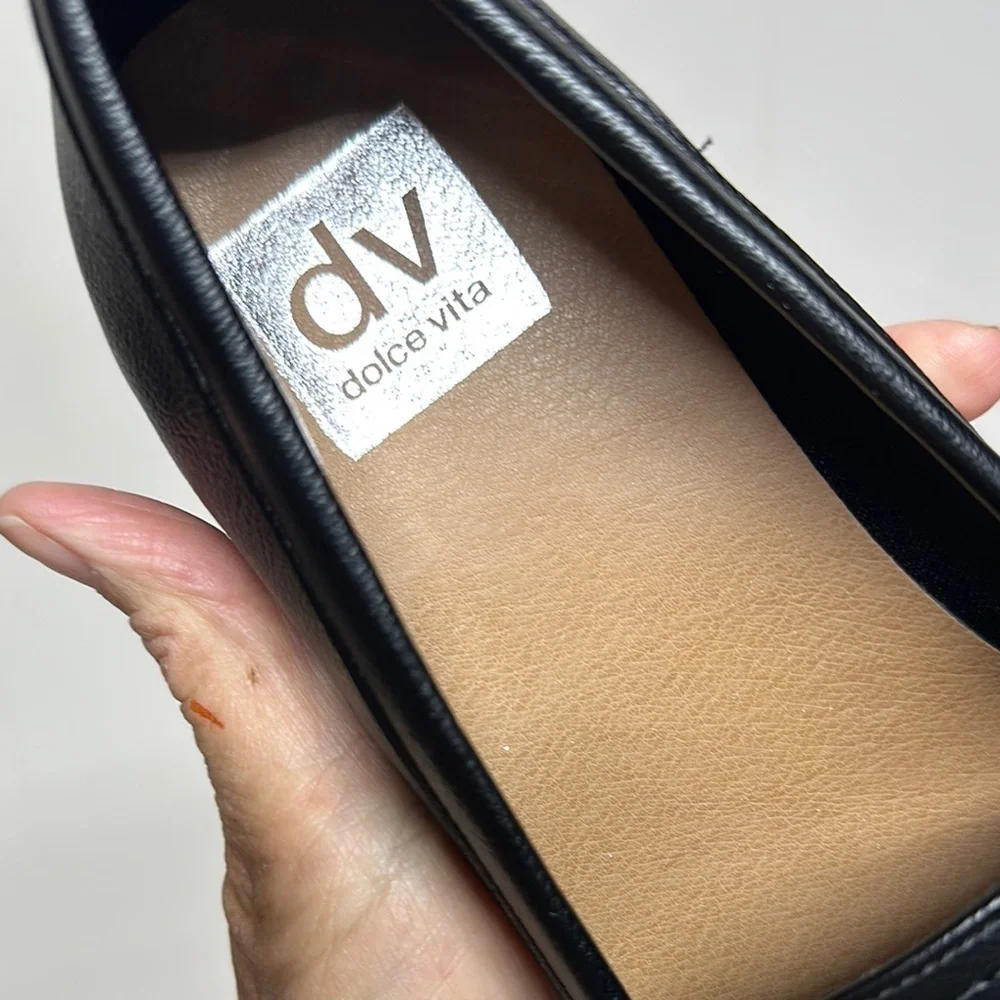 DV by Dolce Vita Black Flats for Effortless Style
